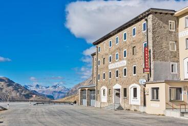Hotel Bernina Hospiz