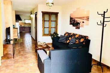 Casita Bellavista With Great Views In Mozaga - Mozaga