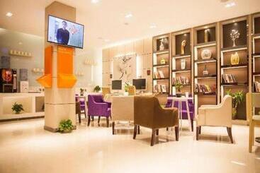 هتل 7 Days Premium Tongliao Train Station Branch