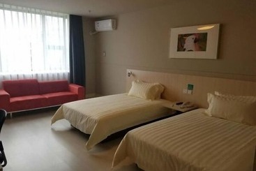 هتل Jinjiang Inn Baoding Baigou