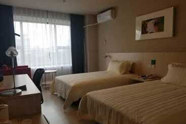 هتل Jinjiang Inn Baoding Baigou