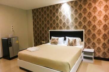 هتل The Premium Residence