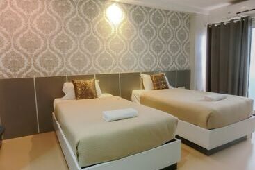 هتل The Premium Residence