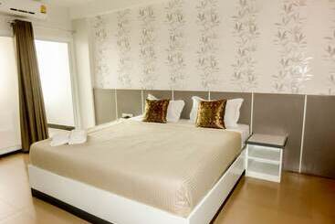 هتل The Premium Residence