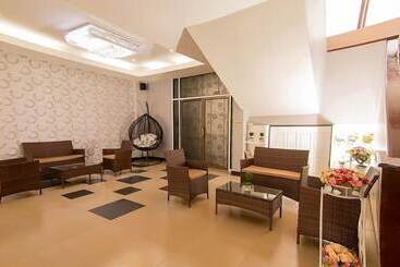 هتل The Premium Residence