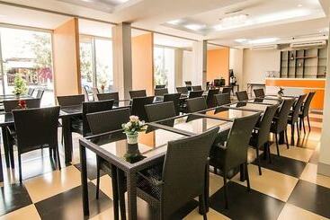 هتل The Premium Residence
