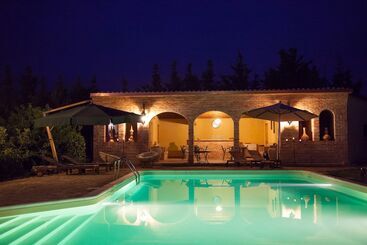 تختخواب و صبحانه Casa Go'el