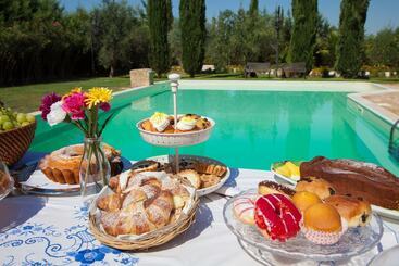 تختخواب و صبحانه Casa Go'el