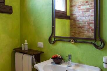 تختخواب و صبحانه Casa Go'el