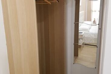 تختخواب و صبحانه Summer Rooms