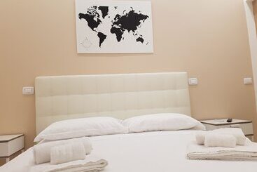 تختخواب و صبحانه Summer Rooms