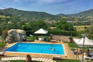 Detached House In Cagli With Swimming Pool And Garden
