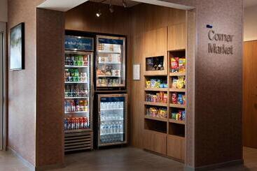 هتل Fairfield Inn & Suites By Marriott Dayton North