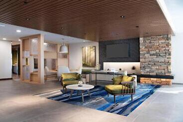 هتل Fairfield Inn & Suites By Marriott Dayton North