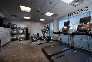 هتل Fairfield Inn & Suites By Marriott Dayton North