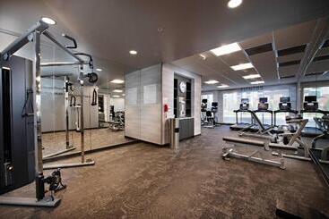 هتل Fairfield Inn & Suites By Marriott Dayton North