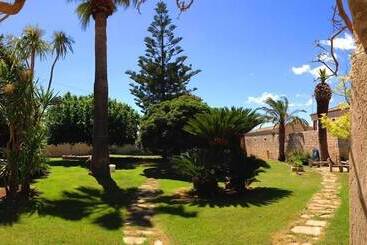 هتل روستایی Agriturismobugilfezza Di Tgesd