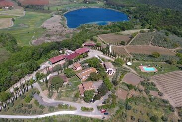 هتل روستایی Agriturismo Poggio Corbello