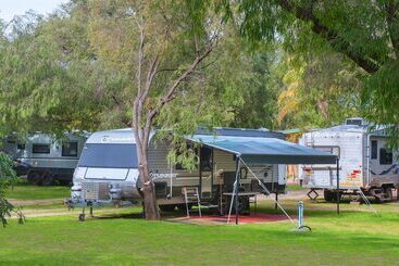 هتل Sandy Bay Holiday Park