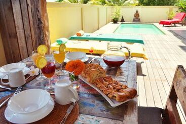 پانسیون Happy Days Guest House