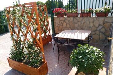 تختخواب و صبحانه Casale Delle Piane