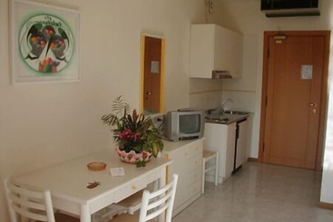 مسافرخانه Residence Joker