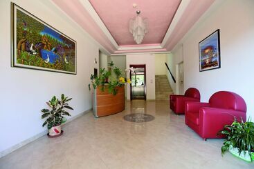 مسافرخانه Residence Joker