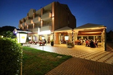 مسافرخانه Residence Joker