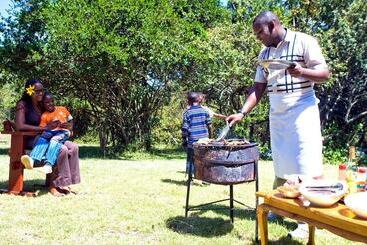 هتل Naro Moru River Lodge