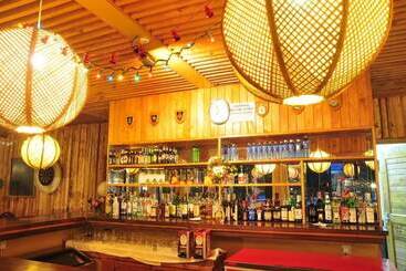 هتل Naro Moru River Lodge
