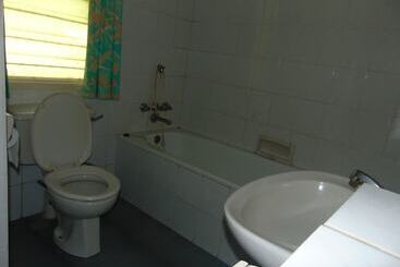 هتل Naro Moru River Lodge