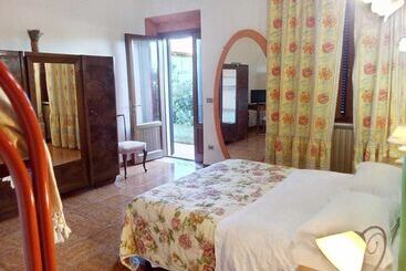 هتل روستایی Agriturismo Da Paola