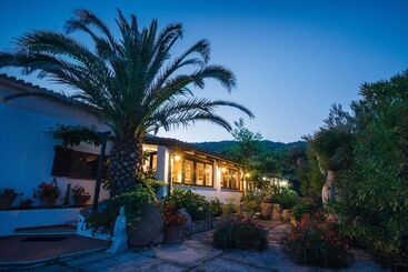 هتل روستایی Agriturismo Saltara