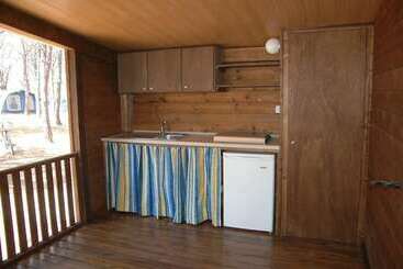 هتل Villaggio Camping Calapineta