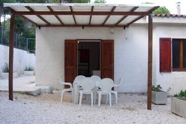 هتل Villaggio Camping Calapineta