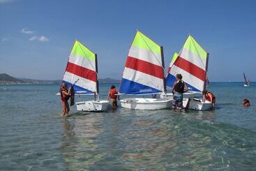 هتل Villaggio Camping Calapineta