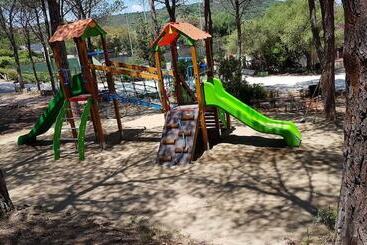 هتل Villaggio Camping Calapineta