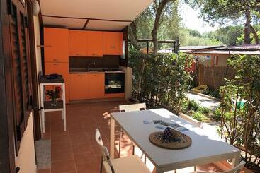 هتل Villaggio Residence Torre Saracena   Campsite