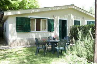 هتل Villaggio Residence Torre Saracena Campsite