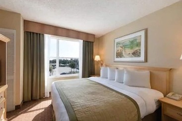 فندق Baymont By Wyndham Fort Myers Airport