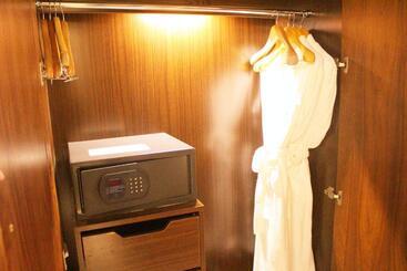 هتل Beijing Continental Grand