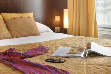 هتل Best Western Adagio Saumur