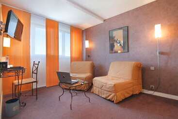 هتل Best Western Adagio Saumur
