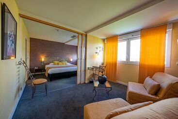 هتل Best Western Adagio Saumur