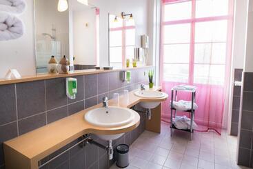 هتل Best Western Adagio Saumur