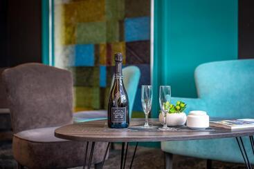 هتل Best Western Adagio Saumur