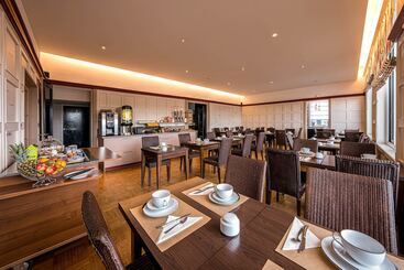 هتل Best Western Adagio Saumur
