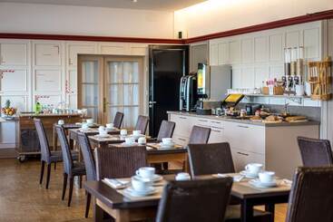 هتل Best Western Adagio Saumur
