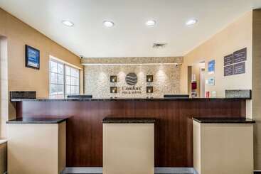 هتل Comfort Inn & Suites Dayton North