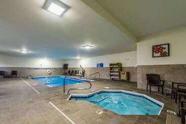 هتل Comfort Inn & Suites Dayton North
